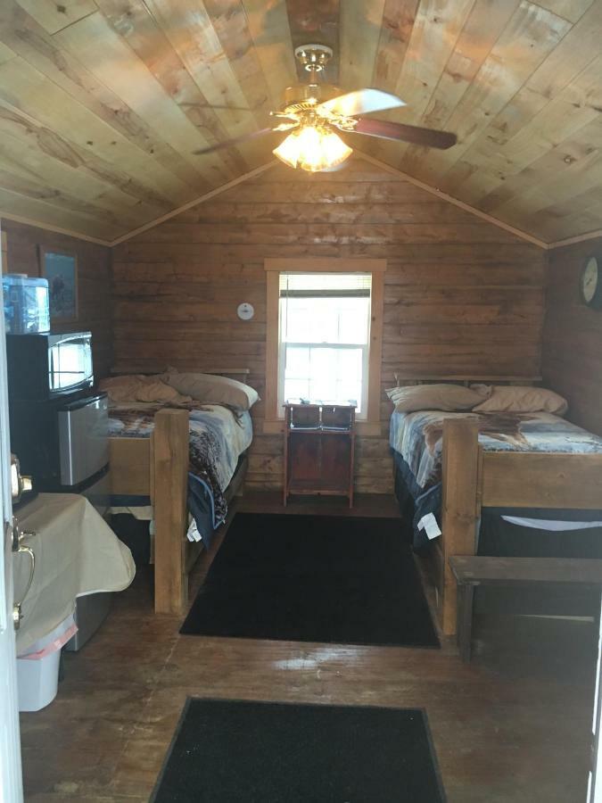 Alaska Log Cabins On The Pond Clear Creek Park Екстер'єр фото