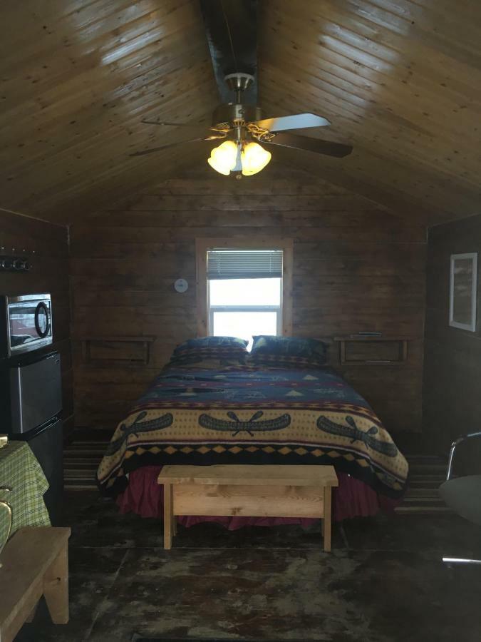 Alaska Log Cabins On The Pond Clear Creek Park Екстер'єр фото