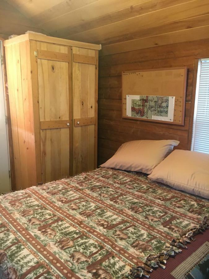 Alaska Log Cabins On The Pond Clear Creek Park Екстер'єр фото